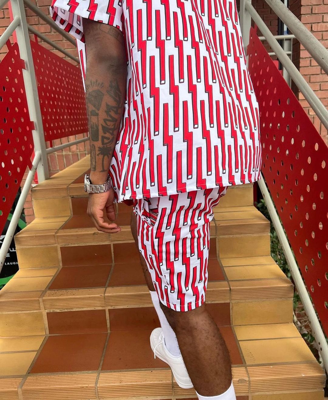 Le Super V2 Shorts Red